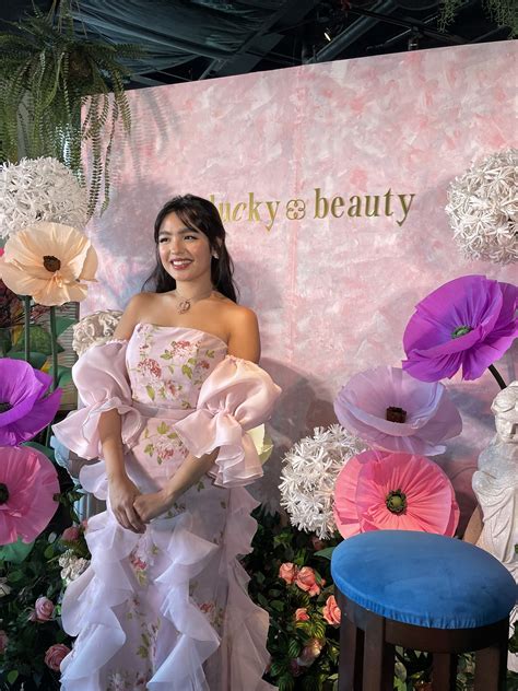 Videos Tagged with andrea brillantes .